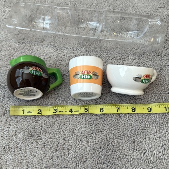 Friends “Central Perk” Mini Coffee Cup Set | 3-Piece Collectible - Picture 9 of 9